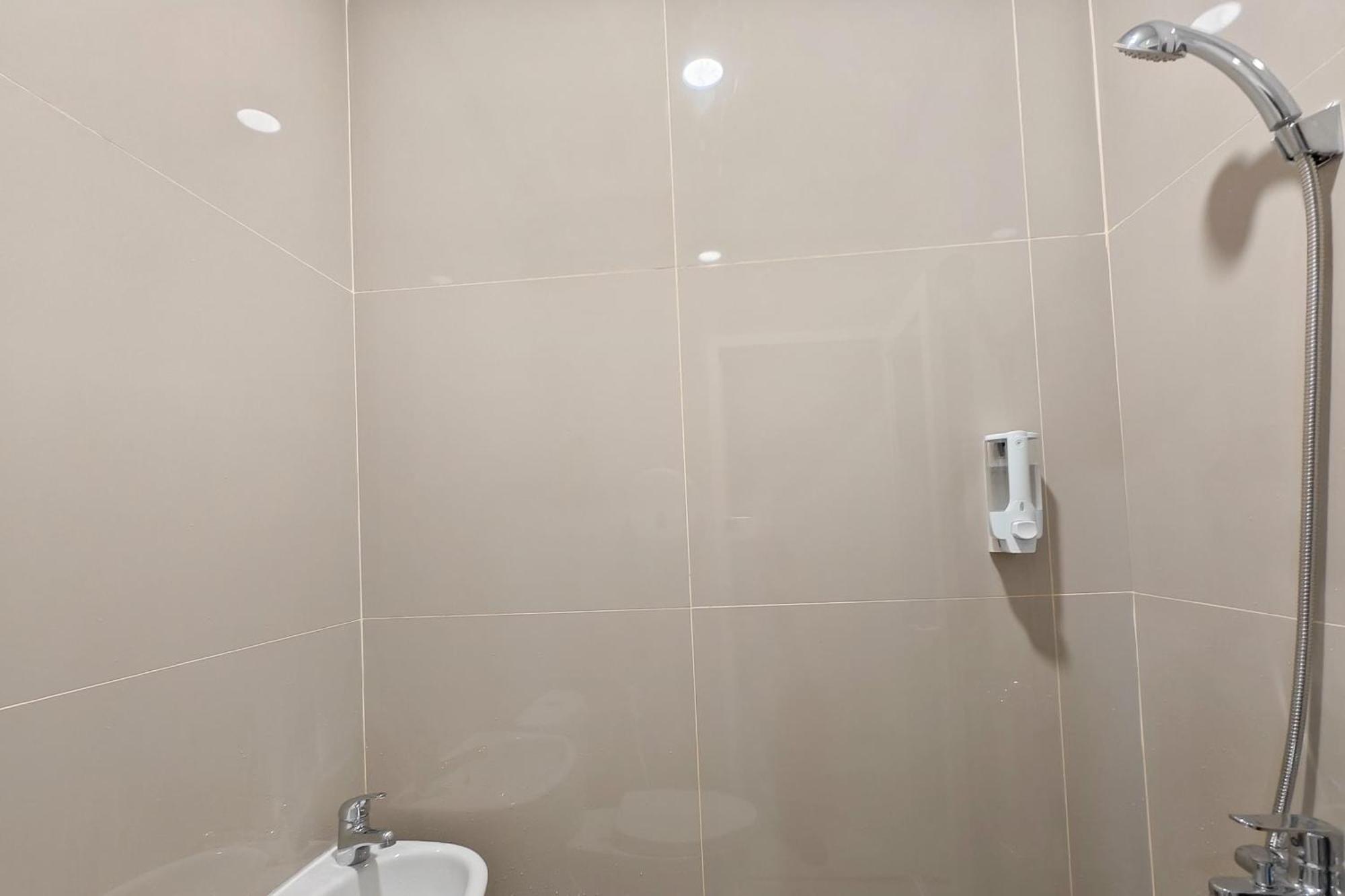 Urbanview Green Lake Sunter Residence Jakarta Bagian luar foto